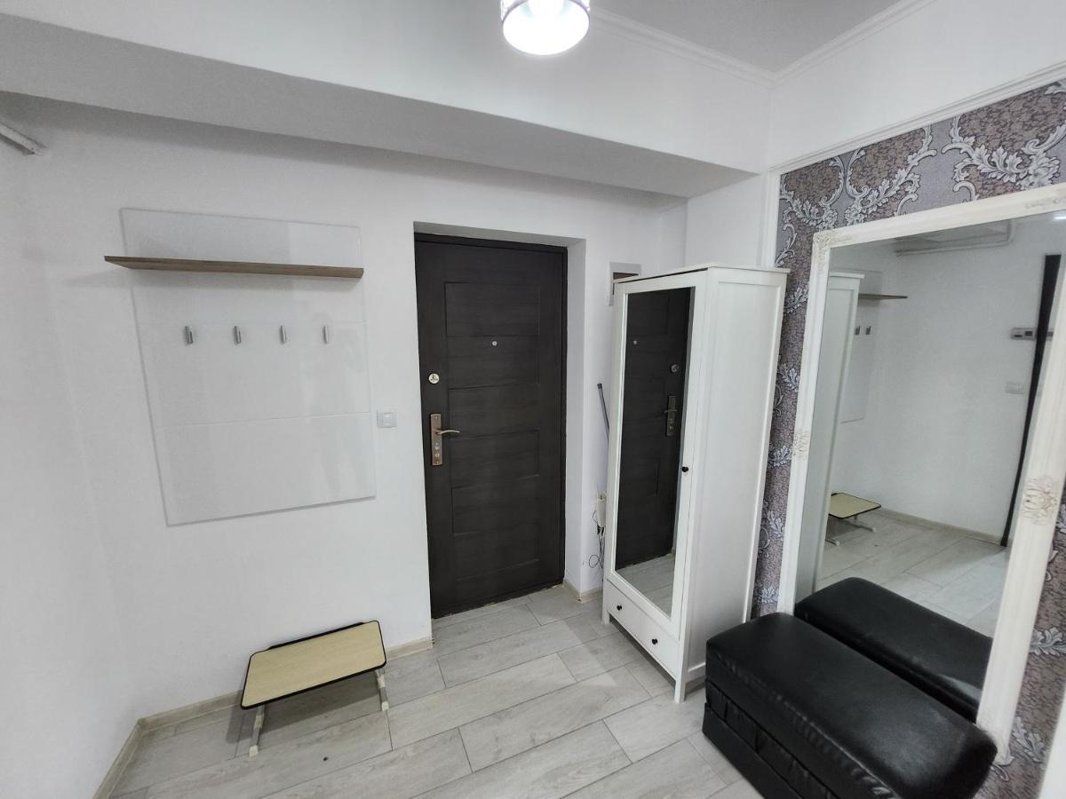 Boutique City Retreats Apartments Iasi Bagian luar foto
