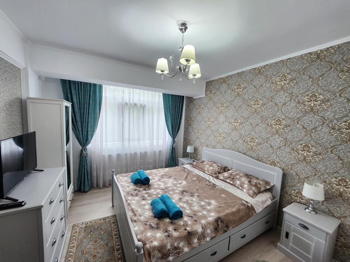 Boutique City Retreats Apartments Iasi Bagian luar foto