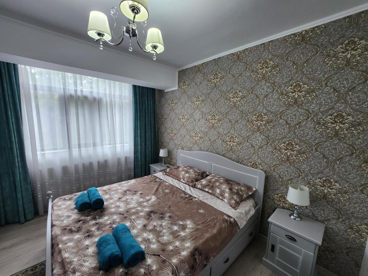 Boutique City Retreats Apartments Iasi Bagian luar foto
